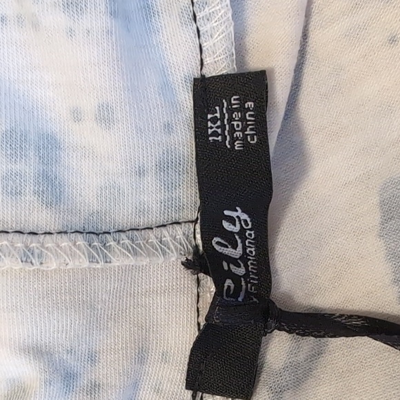 NWT....Lily hoodie - Picture 10 of 11